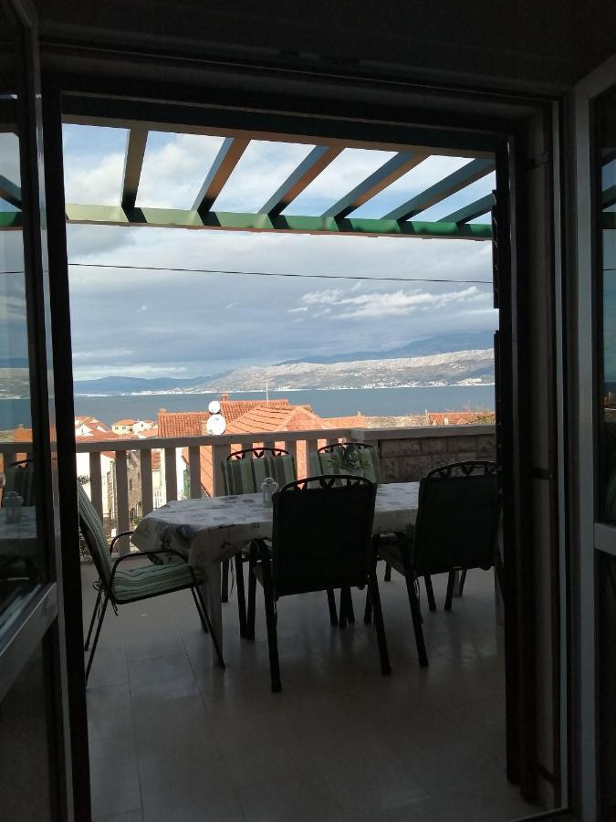 Apartments Jelka Postira Kültér fotó